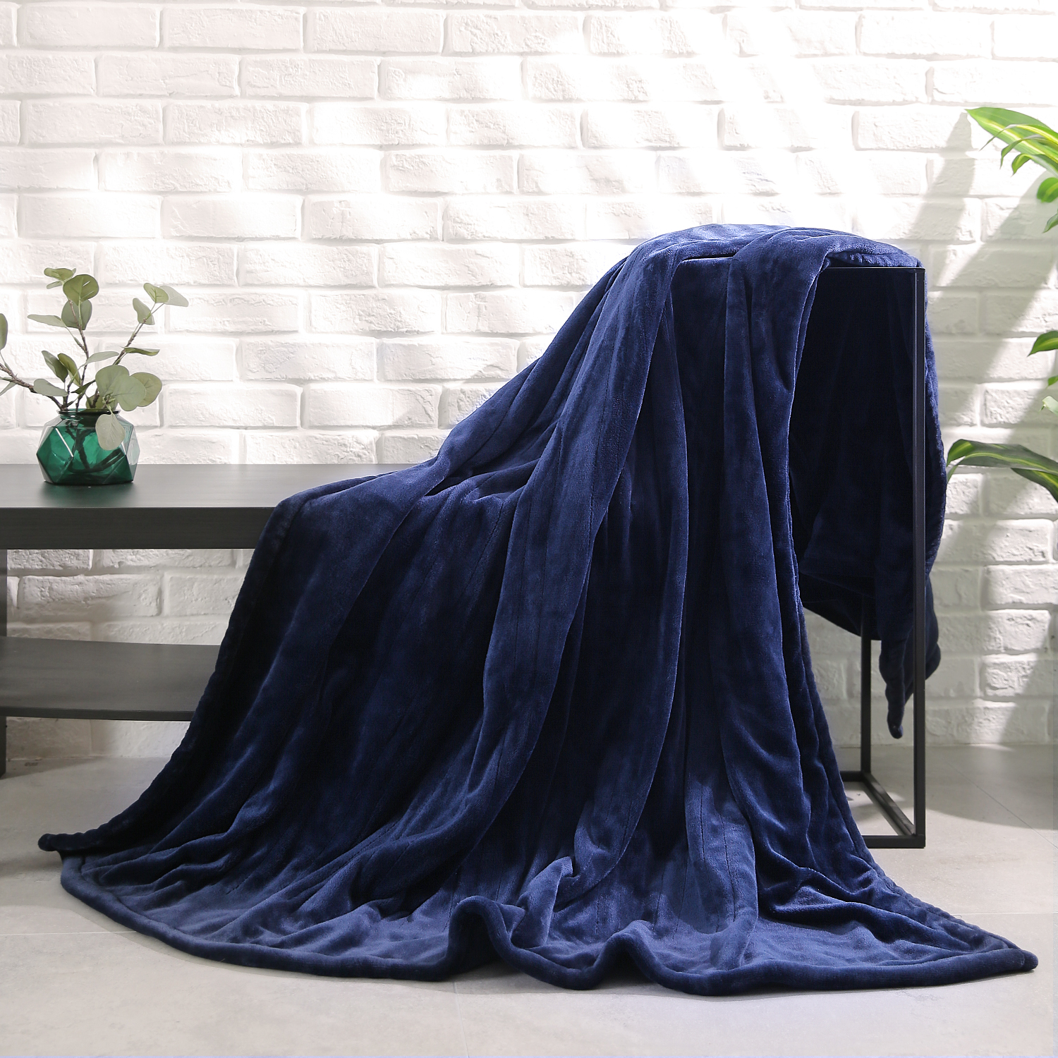 Electric Throw Twin Size Heated Blanket Blue Soft Large Flannel Comfy Warmth 62 x 84 Overheat 4 Adjustable Heating Levels 10 Hours Auto-Off and Machine Washable for Home Office Use